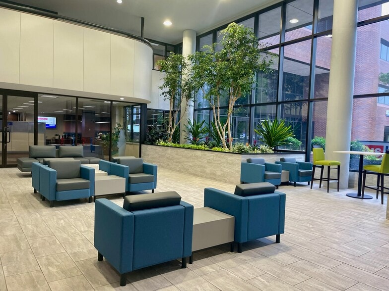 1 Mid Rivers Mall Dr, Saint Peters, MO à louer - Photo intérieure – Image 2 sur 6