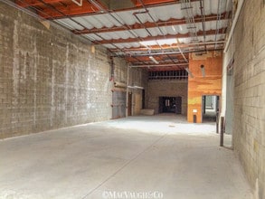 8040 Foothill Blvd, Sunland, CA à louer Photo intérieure– Image 2 sur 3