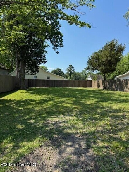 2922 Princess Place Dr, Wilmington, NC à vendre - Photo de l’immeuble – Image 2 sur 4