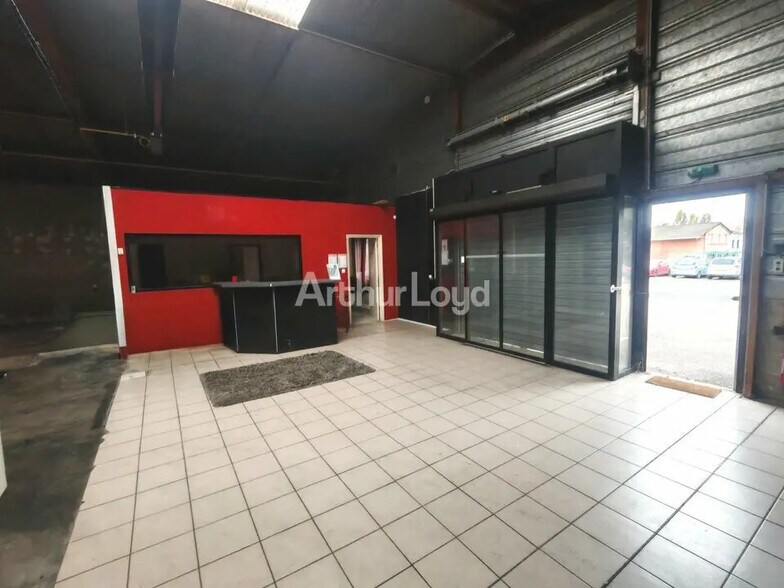 Local d’activités dans Saint-Martin-sur-le-Pré à louer - Photo intérieure – Image 3 sur 10