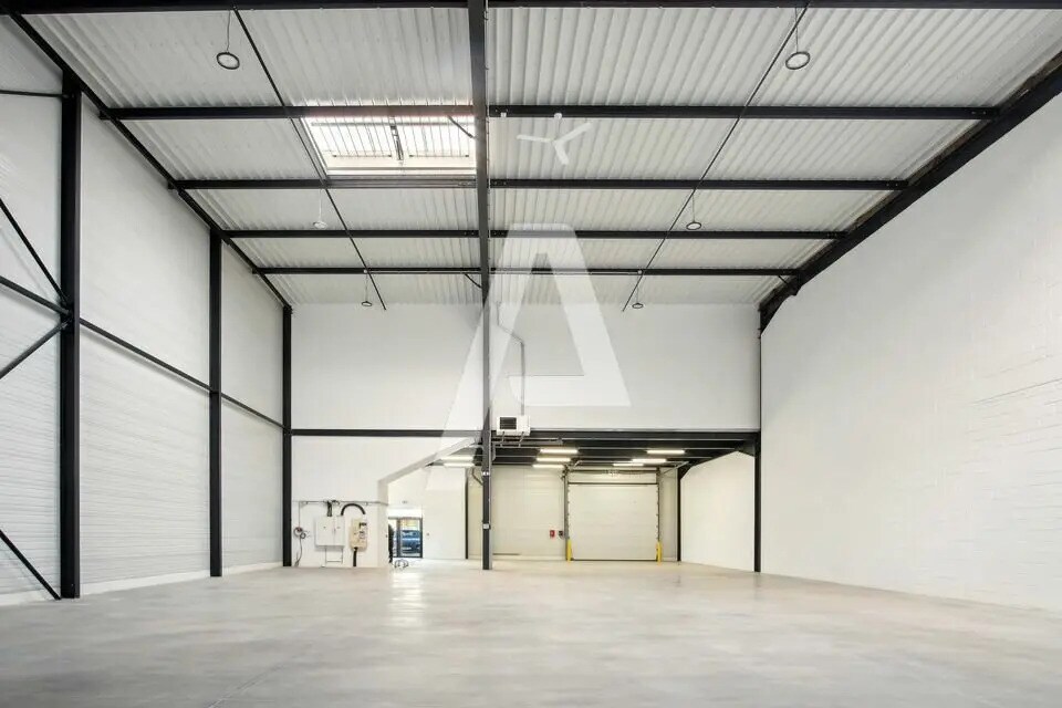 Local d’activités dans Chalifert à louer Photo intérieure– Image 1 sur 6