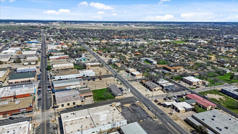 420 E Ave C, Killeen, TX à vendre - Photo de l’immeuble – Image 3 sur 12