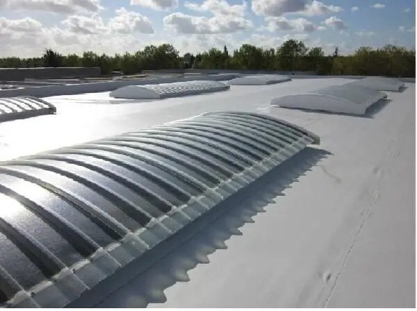 Industriel/Logistique dans Le Thillay à louer Photo de l’immeuble– Image 1 sur 2