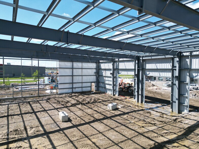 6 Wrangler Pl, Rocky View C, AB à louer - Photo de l’immeuble – Image 3 sur 10