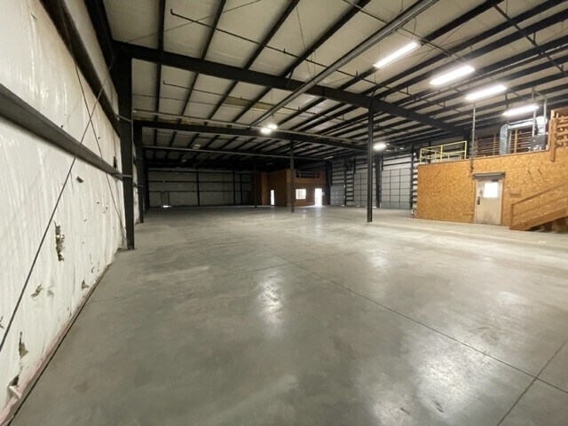 14021-14047 Industrial Rd, Omaha, NE à louer - Photo de l’immeuble – Image 3 sur 4