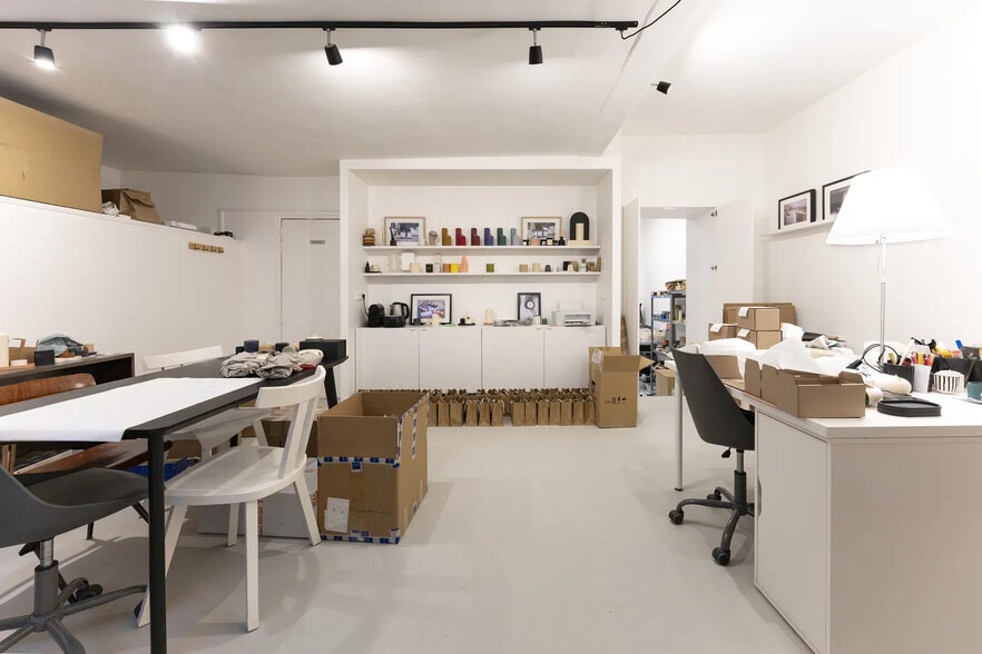 Immeuble residentiel dans Paris à vendre - Photo de l’immeuble – Image 3 sur 9