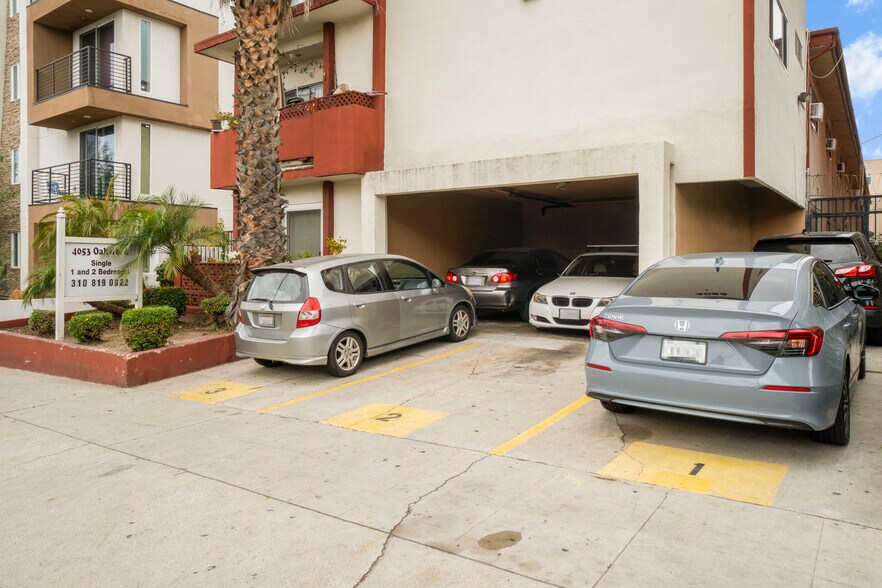 4053 Oakwood Ave, Los Angeles, CA à vendre - Photo de l’immeuble – Image 2 sur 9