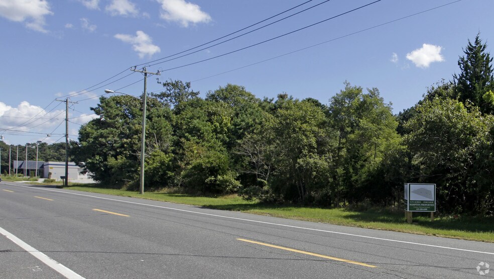 81A and 83 Montauk Highway portefeuille de 2 biens à vendre sur LoopNet.fr - Photo de l’immeuble – Image 1 sur 5