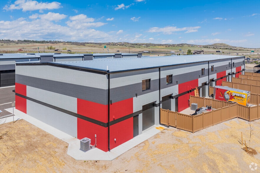 Pre-Leased Investment Units Castle Rock portefeuille de 7 biens à vendre sur LoopNet.fr - Photo principale – Image 3 sur 4