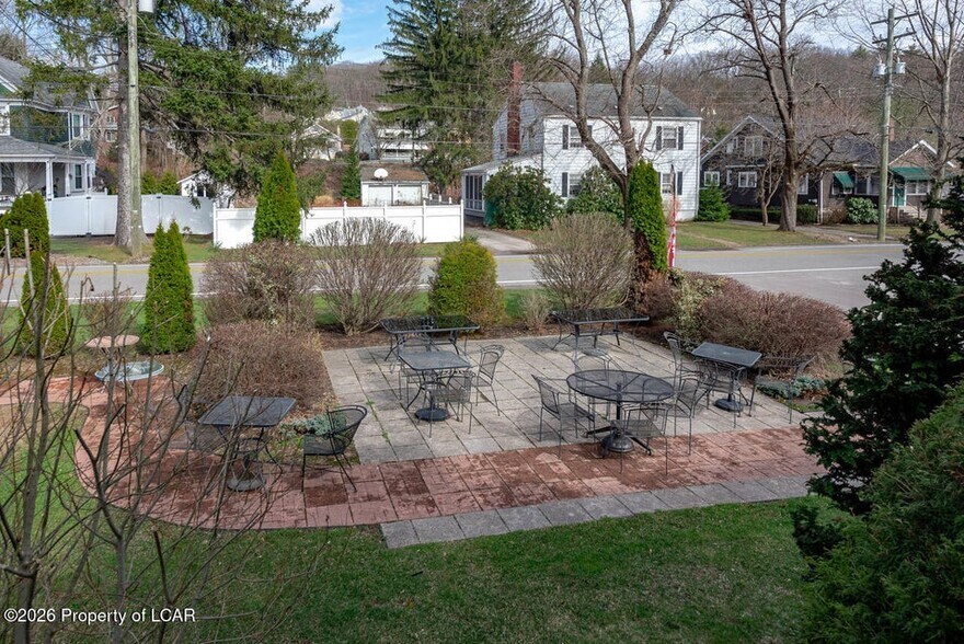 206 N Main St, Shavertown, PA à vendre - Photo de l’immeuble – Image 2 sur 20