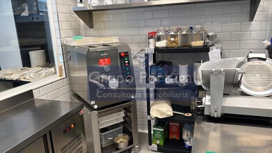 Local commercial dans Madrid, Madrid à louer Photo intérieure– Image 2 sur 2