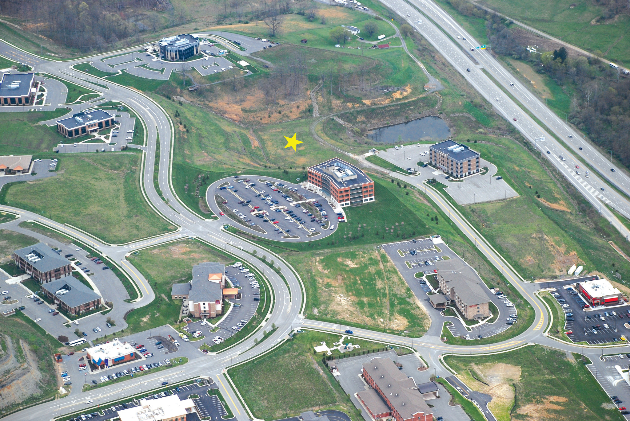 White Oaks Blvd, Bridgeport, WV à vendre Photo principale– Image 1 sur 7