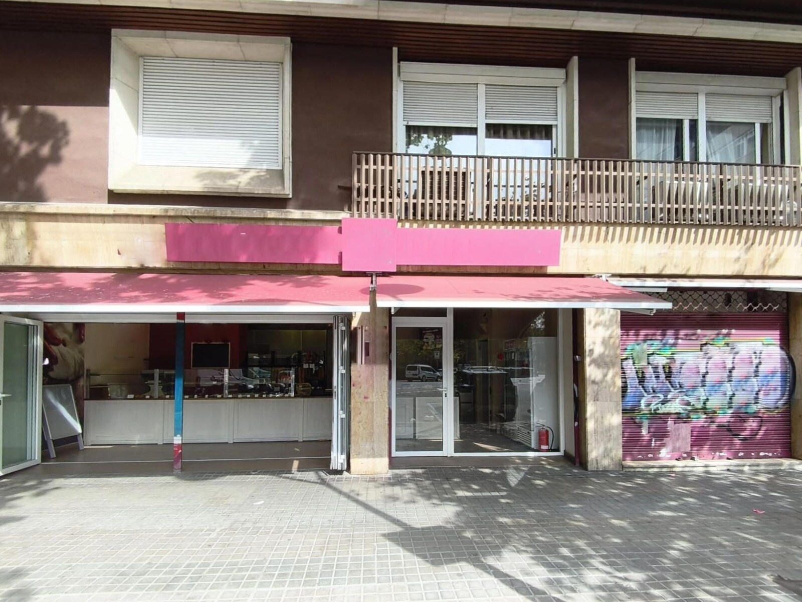Local commercial dans Barcelone, Barcelona à louer Photo principale– Image 1 sur 2