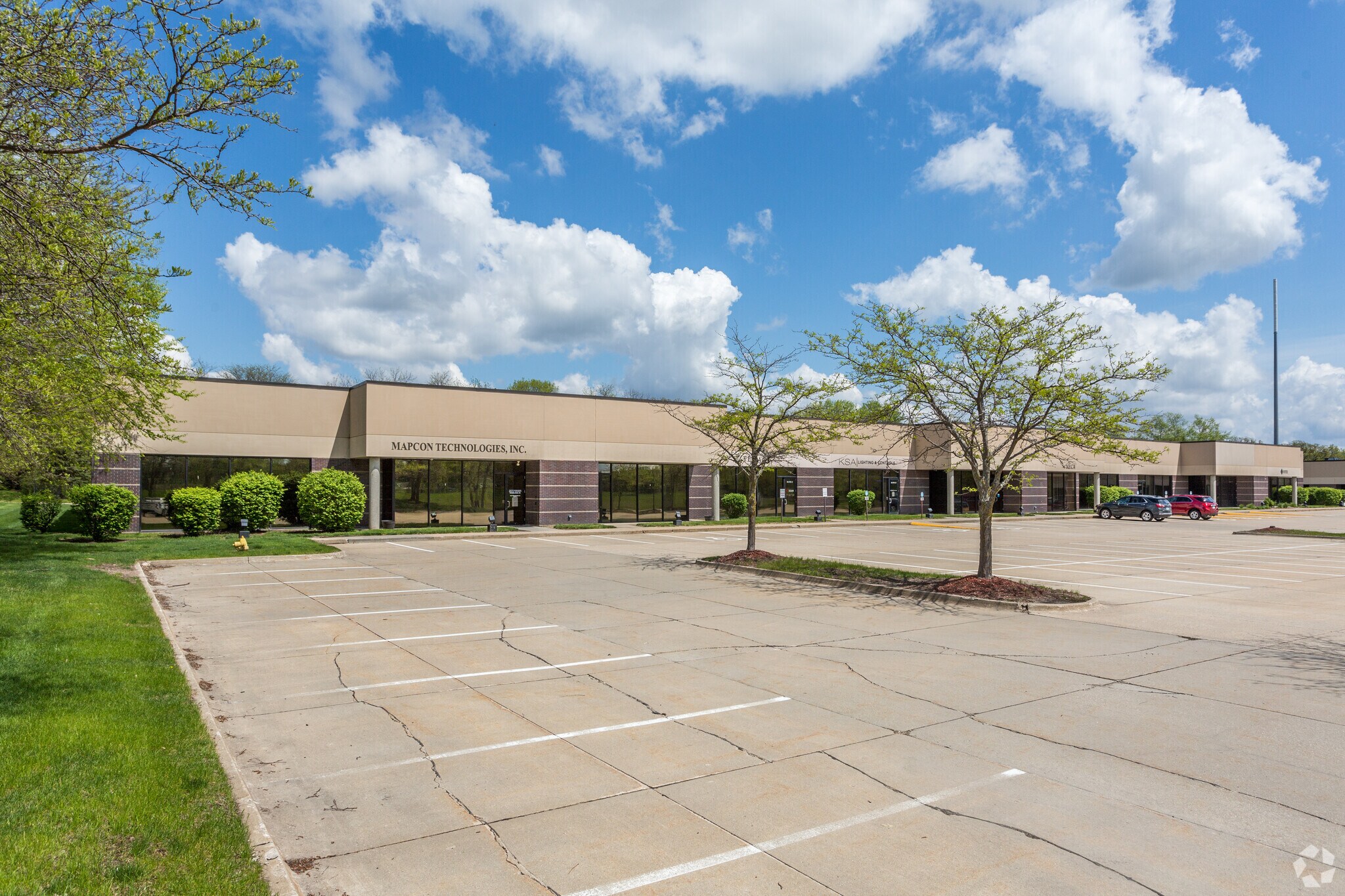 8191 Birchwood Ct, Johnston, IA à louer Photo principale– Image 1 sur 9