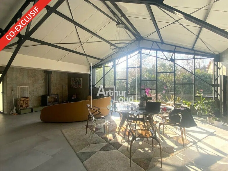 Bureau dans La Rochette à louer - Photo intérieure – Image 2 sur 11