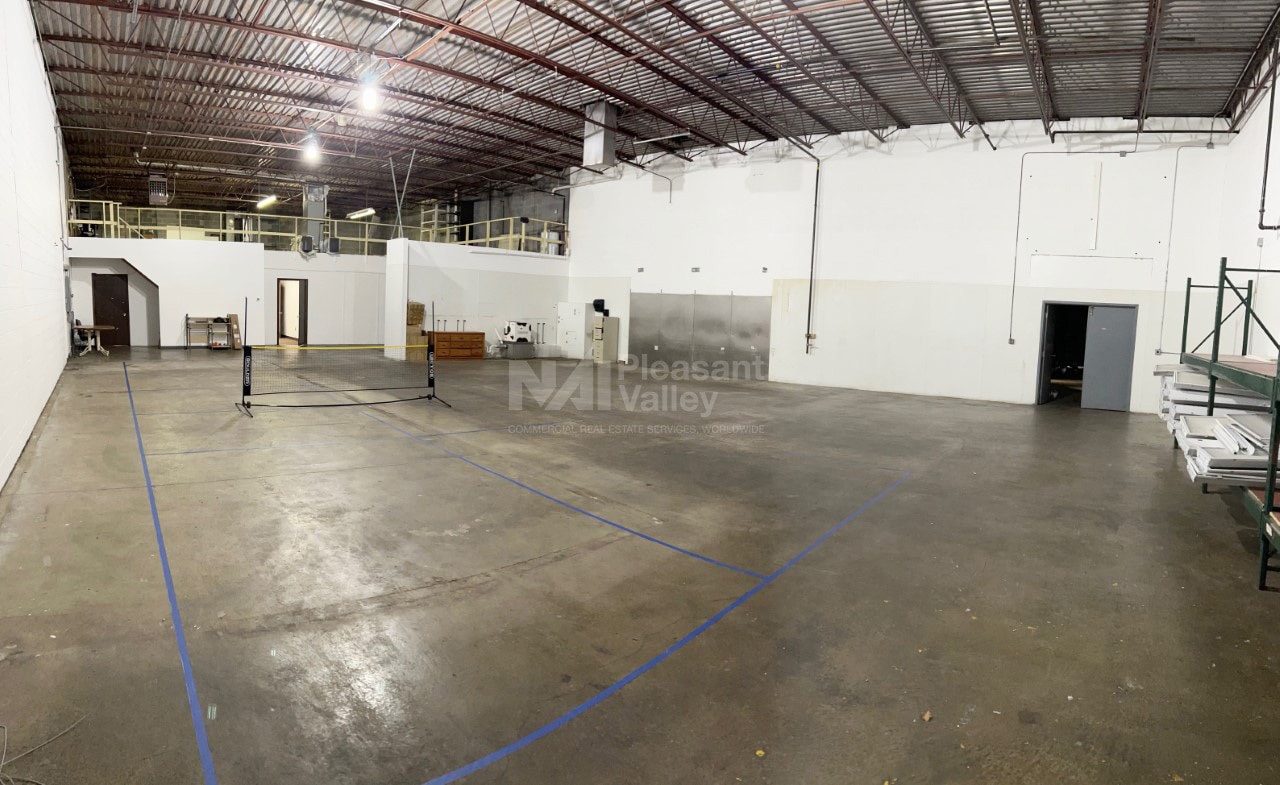 2063-2071 Midway Dr, Twinsburg, OH à louer Photo intérieure– Image 1 sur 5