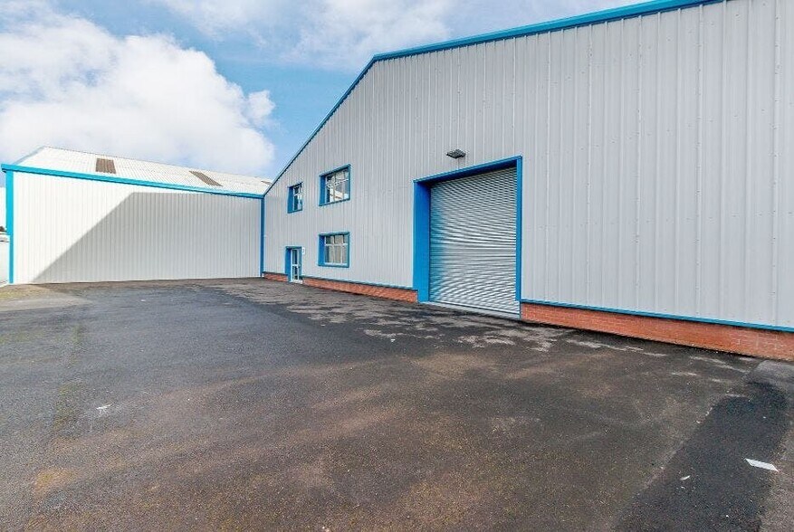 238-242 Netherton Rd, Glasgow à louer - Photo de l’immeuble – Image 3 sur 20
