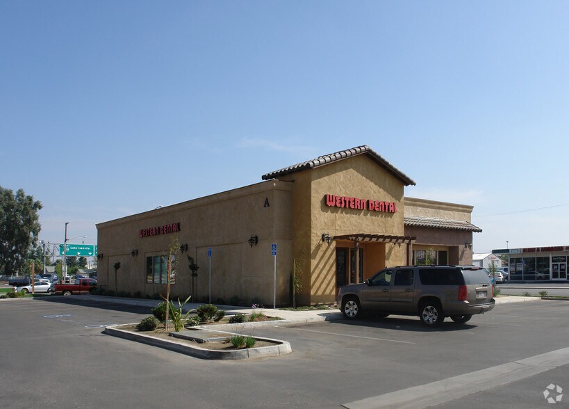 1201A 24th St, Bakersfield, CA à vendre - Photo principale – Image 1 sur 3