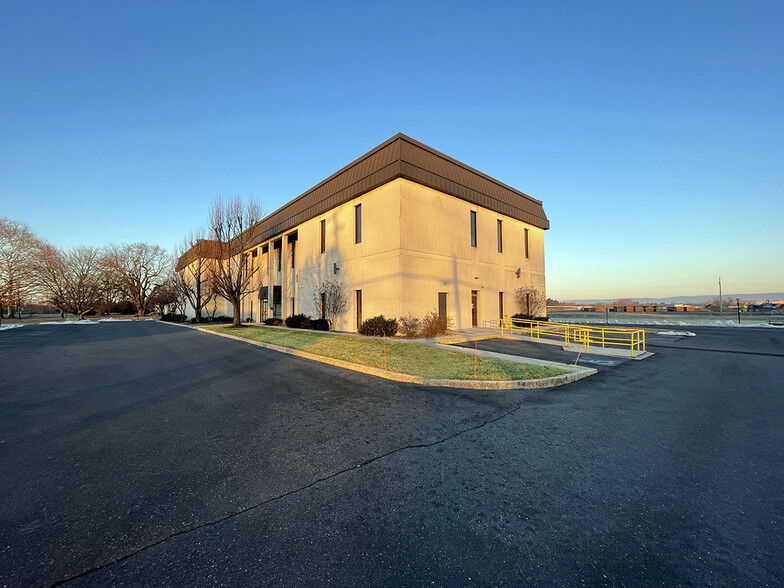 5275 E Trindle Rd, Mechanicsburg, PA à louer - Photo de l’immeuble – Image 2 sur 5