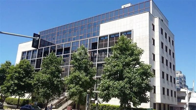 Bureau dans Noisy-le-Grand à louer - Photo de l’immeuble – Image 1 sur 8