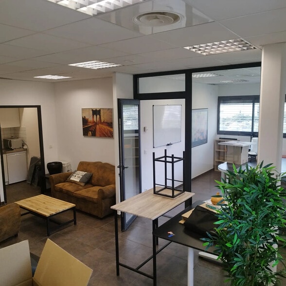 424 Avenue De Lisbonne, La Seyne-sur-Mer à vendre - Photo de l’immeuble – Image 1 sur 10