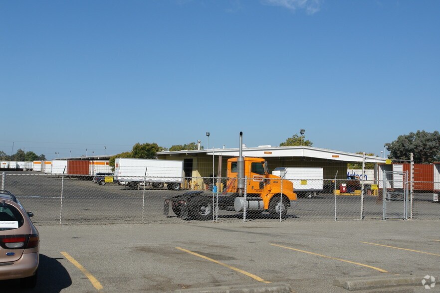 25555 Clawiter Rd, Hayward, CA à louer - Photo de l’immeuble – Image 2 sur 5