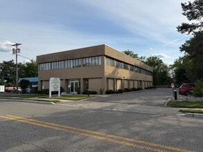4-14 Saddle River Rd, Fair Lawn, NJ à louer Photo de l’immeuble– Image 1 sur 21