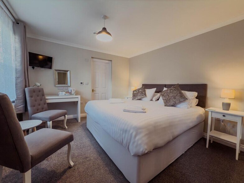 41 Quay St, Newport à vendre - Photo de l’immeuble – Image 2 sur 14