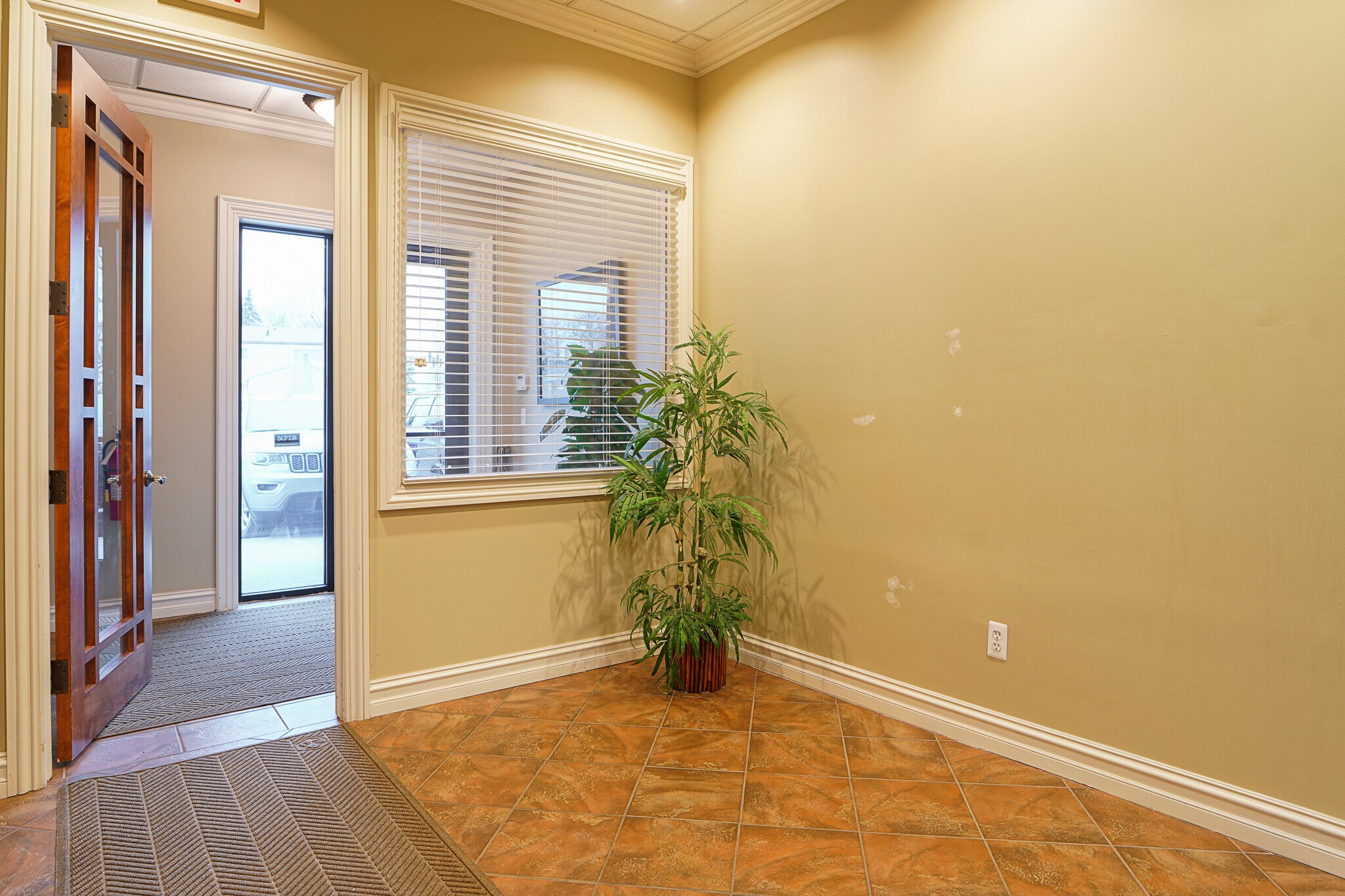 13400-13486 Canal Rd, Sterling Heights, MI à louer Photo intérieure– Image 1 sur 37