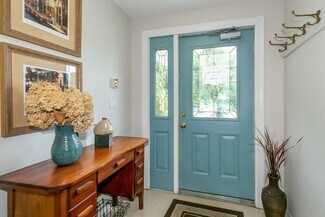 Plus de détails pour 188 W Main St, Oyster Bay, NY - Bureau à vendre