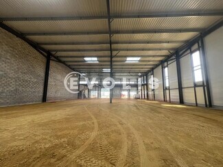 Plus de détails pour Bureau, Local d'activités à louer