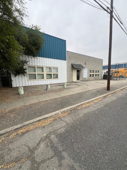 2911 E Boone Ave, Spokane, WA à vendre - Photo de l’immeuble – Image 2 sur 5