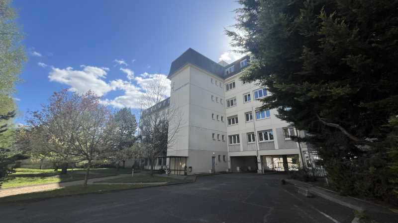 Bureau dans Orléans à vendre - Photo de l’immeuble – Image 1 sur 10