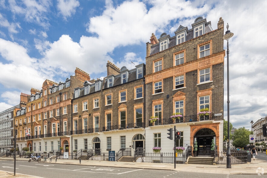 44 Russell Sq, Londres à louer - Photo de l’immeuble – Image 2 sur 3