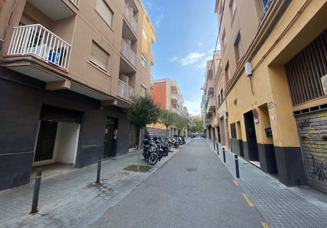 L'Hospitalet de Llobregat, BAR 08904 - Lot Puerta 01 - - Photo intérieure - Image 2 of 12