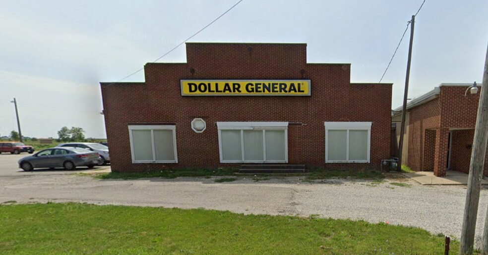700 S Sycamore St, Villa Grove, IL à vendre - Photo de l’immeuble – Image 1 sur 2