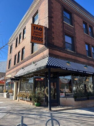 Plus de détails pour 2200-2204 Hennepin Ave, Minneapolis, MN - Logement à vendre