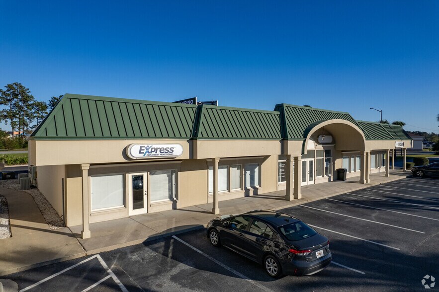 664 Scranton Rd, Brunswick, GA à louer - Photo de l’immeuble – Image 2 sur 3