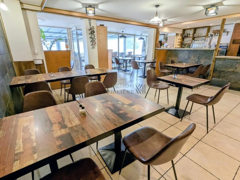 Local d’activités dans Frouzins à louer - Photo intérieure – Image 2 sur 9