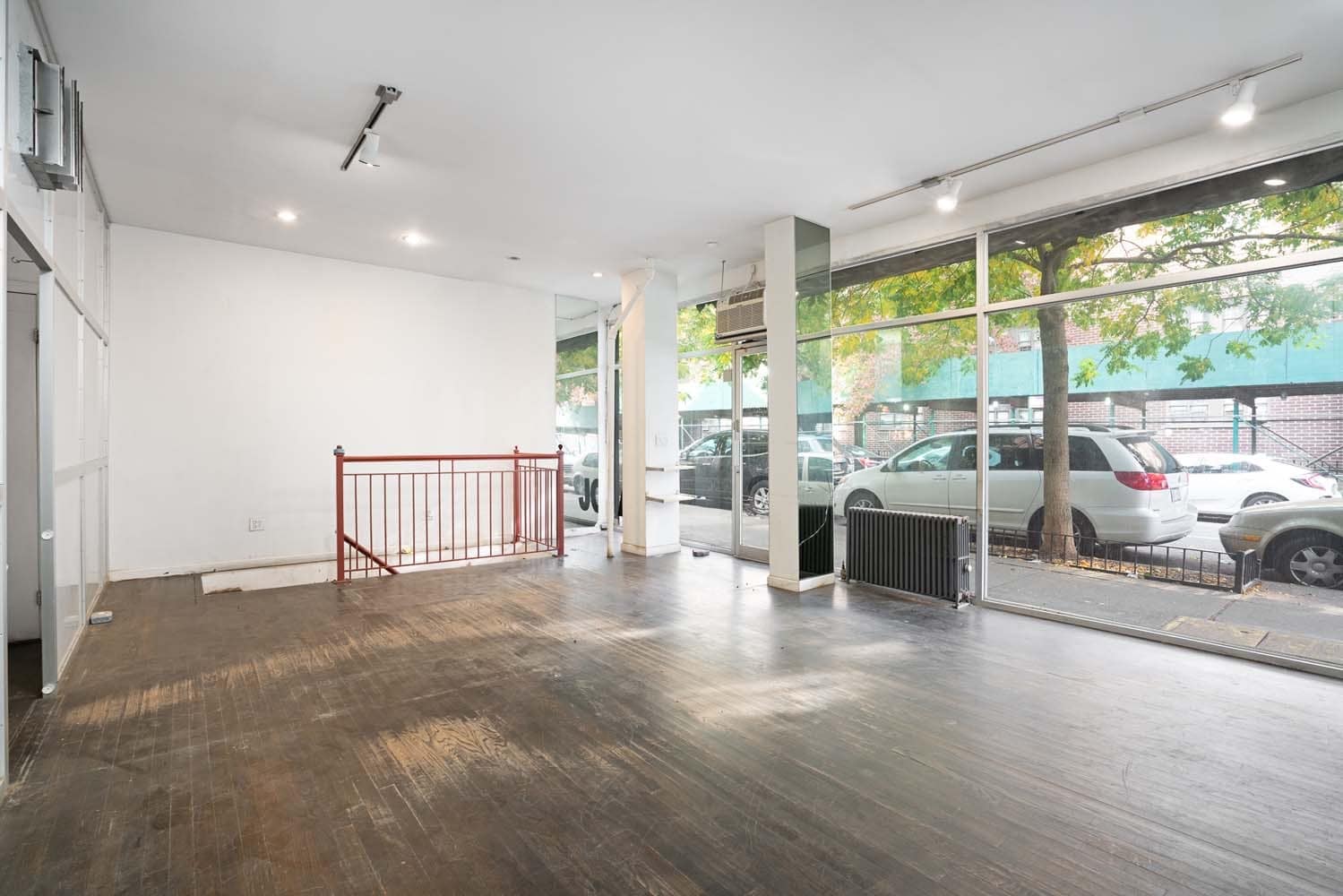254 E 3rd St, New York, NY à louer Photo intérieure– Image 1 sur 4