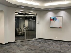 4201 Lake Cook Rd, Northbrook, IL à louer Photo intérieure– Image 1 sur 8