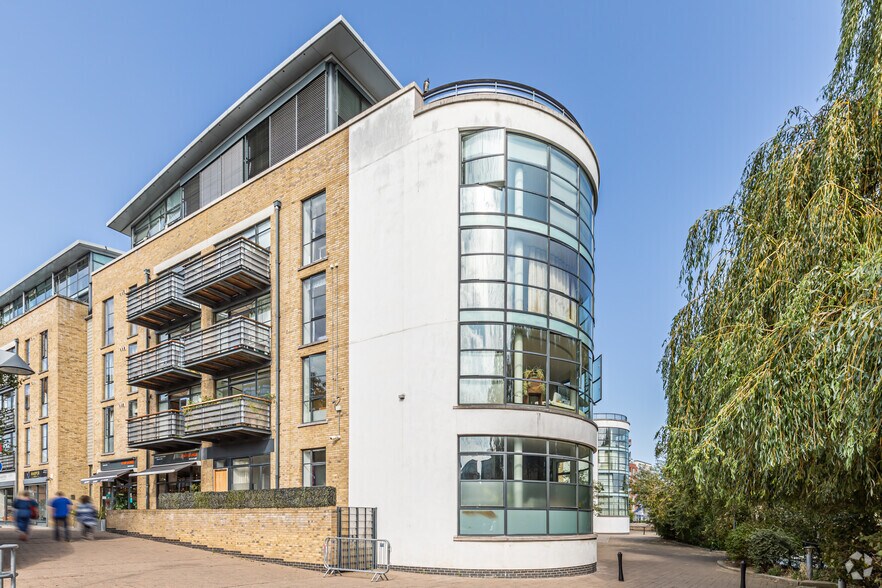 Ferry Ln, Brentford à louer - Photo de l’immeuble – Image 1 sur 4