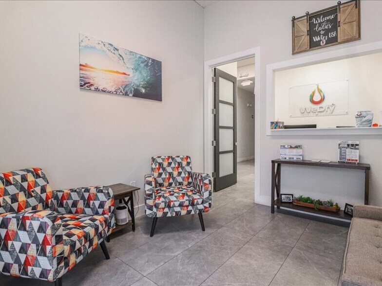 73 SW 12th Ave, Dania Beach, FL à vendre - Photo intérieure – Image 3 sur 52