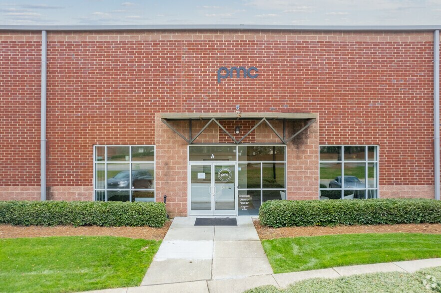 3000 Perimeter Park Dr W, Morrisville, NC à louer - Photo de l’immeuble – Image 3 sur 11