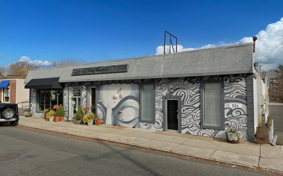 701 Broadway, Westwood, NJ à louer - Photo de l’immeuble – Image 1 sur 2
