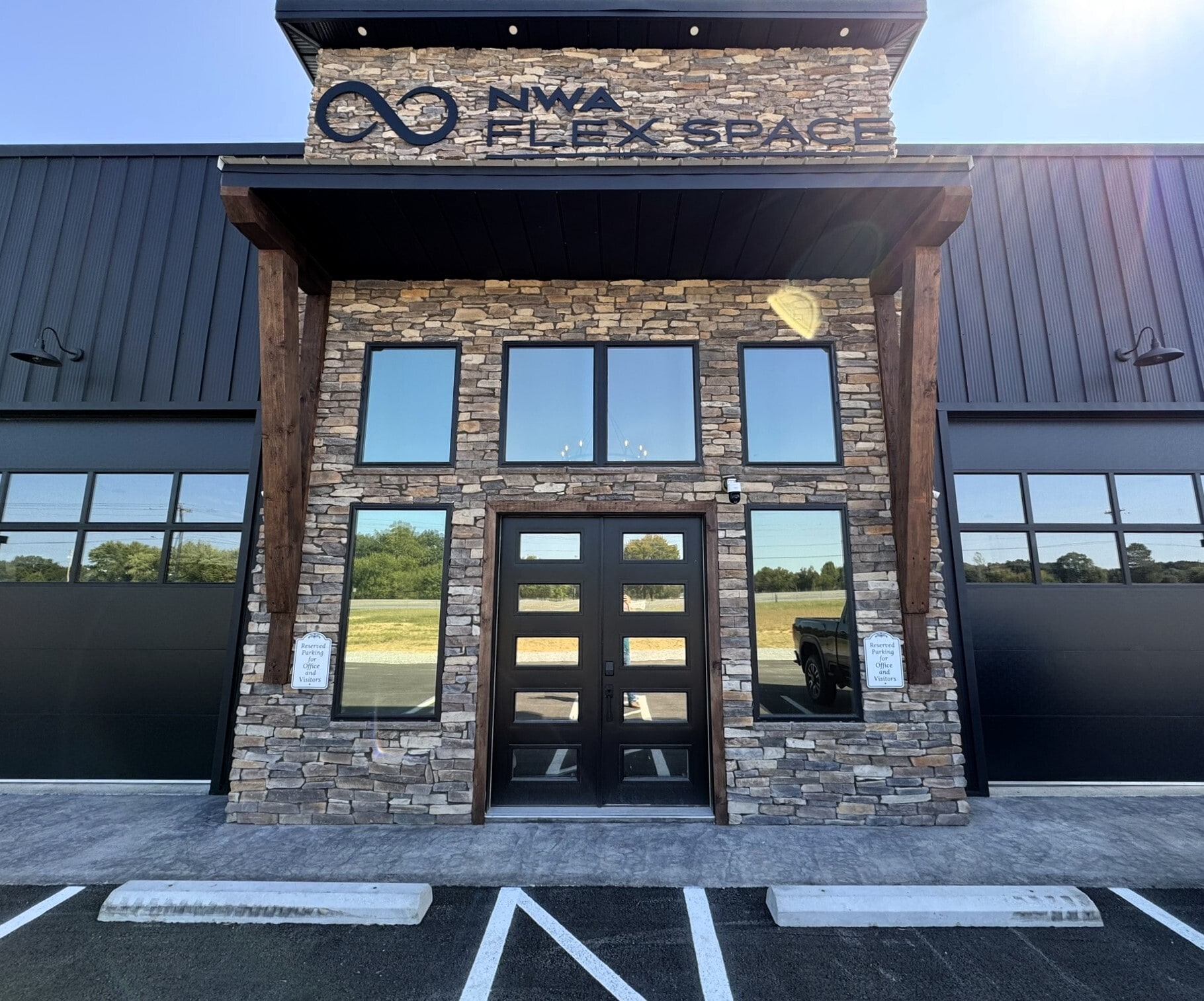 21118 Wade Rd, Springdale, AR à louer Photo de l’immeuble– Image 1 sur 15