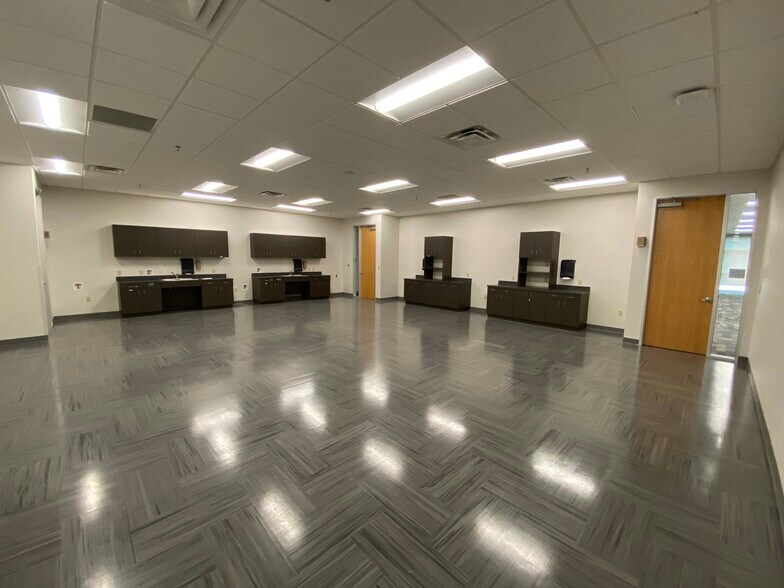 12447 Network Blvd, San Antonio, TX à louer - Photo intérieure – Image 2 sur 28