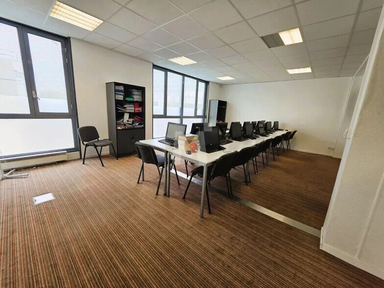 Bureau dans Juvisy-sur-Orge à louer - Photo intérieure – Image 3 sur 7