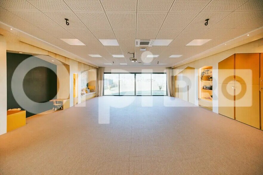 Bureau dans Saint-Vincent-de-Tyrosse à louer - Photo intérieure – Image 1 sur 4