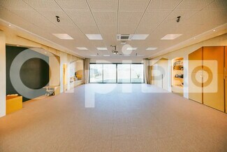 Plus de détails pour Local d'activités à louer